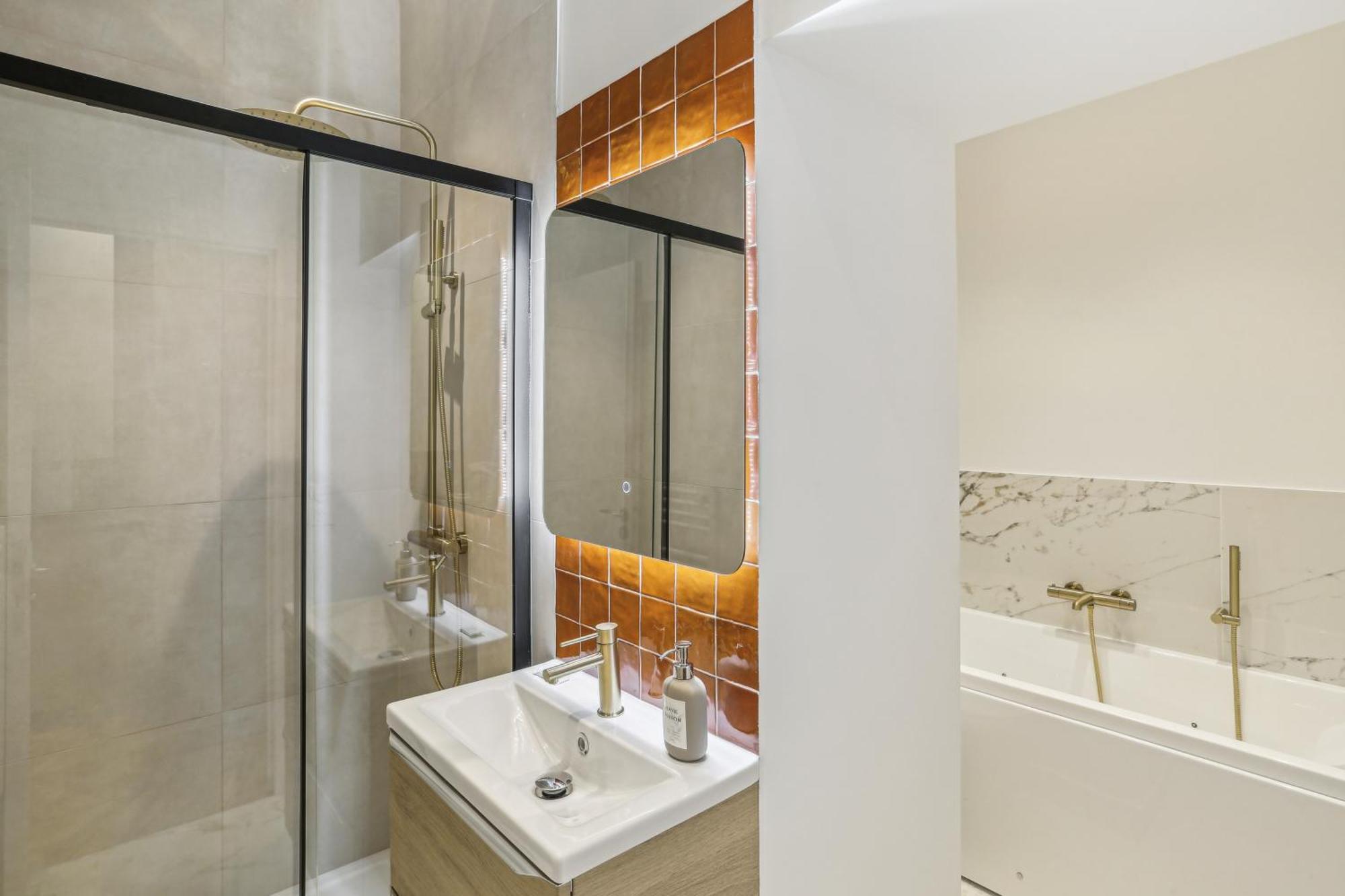 Lavie Maison Hot Tub And Ac Near Arc De Triomphe Paris Exterior foto